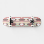Geometrisches Muster in aztekischer Art 2 Skateboard (Horizontal)