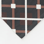 Geometrisches Muster in Schwarz und Braun Fleecedecke (Ecke)