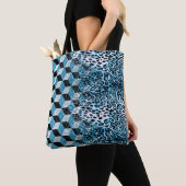 Geometrisches Muster mit Leopardenhaut, Leopardeng Tasche (Von Nahem)
