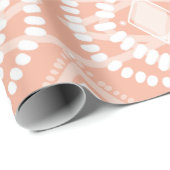 Geometrisches Muster mit rosa und weißem Fluss Geschenkpapier (Rolleneckpunkt)