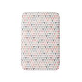 Geometrisches Muster Peach Gray Beige Neutrals Badematte (Vorderseite Vertikal)