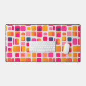 Geometrisches Muster quadratischer Farbblöcke rosa Schreibtischunterlage (Tastatur & Maus)