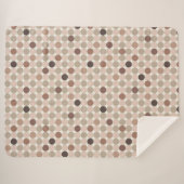 Geometrisches Muster von braunen und rosa Polka Pu Sherpadecke (Vorderseite (Horizontal))
