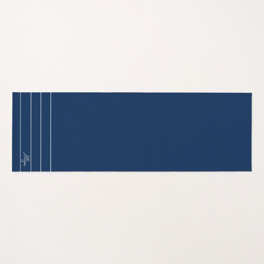 Geometrisches Navy Blau und Weiß Monogramm Yogamatte (Vorderseite (Horizontal))