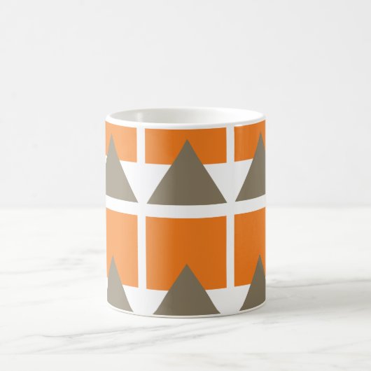 Geometrisches Orange Gray Square Triangle Kaffeetasse (Mittel)