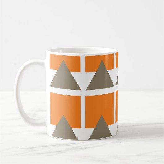 Geometrisches Orange Gray Square Triangle Kaffeetasse (Links)