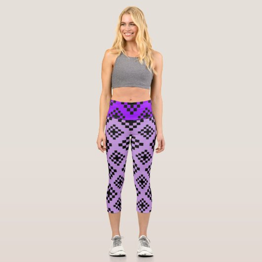 Geometrisches quadratisches Muster Mosaik Schwarz  Capri Leggings (Vorderseite)