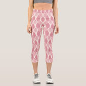 Geometrisches rosa Design mit benutzerdefiniertem  Capri Leggings (Vorderseite)