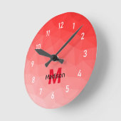 Geometrisches rotes Gradientenmuster Monogramm Runde Wanduhr (Winkel)