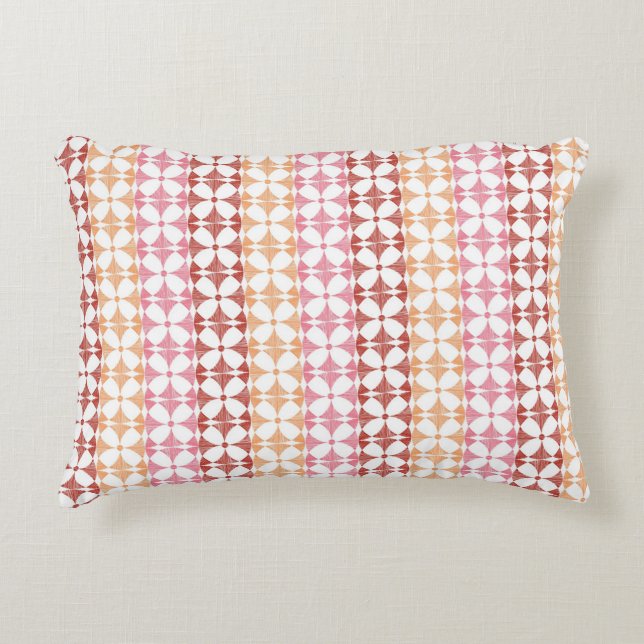 Geometrisches rotes ikat stripes Muster Dekokissen (Vorderseite)