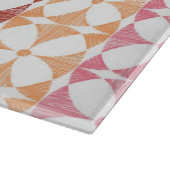Geometrisches rotes ikat stripes Muster Schneidebrett (Ecke)