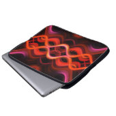 Geometrisches rotes Liniendesign. Laptopschutzhülle (Vorne Knopf)