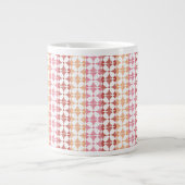 Geometrisches rotes Stripmuster Jumbo-Tasse (Vorderseite)