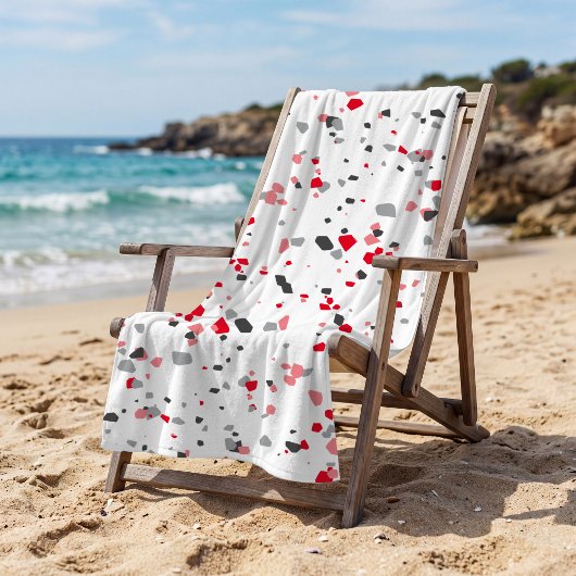 Geometrisches rotes Terrazzo-Muster Strandtuch