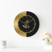 Geometrisches Schwarz-Gold-Design mit Ankerschiff Große Wanduhr (Zuhause)