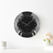 Geometrisches Schwarz-Silber-Damasdesign Große Wanduhr (Zuhause)