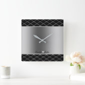 Geometrisches Schwarz- und Silbergrau-Design Quadratische Wanduhr (Zuhause)