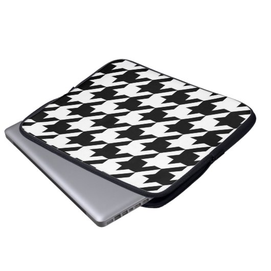 geometrisches Schwarz-Weiß-Hahnentrittmuster Laptopschutzhülle (Vorne Knopf)