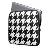 geometrisches Schwarz-Weiß-Hahnentrittmuster Laptopschutzhülle (Vorderseite Links)