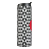 Geometrisches Schwarz-Weiß-Muster rotes Monogramm Thermosbecher (Nach links gedreht)