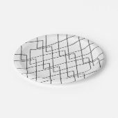 Geometrisches Schwarz-Weiß-Party Pappteller (Schrägansicht)
