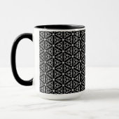 Geometrisches Schwarz-weißes und Silver Geometrism Tasse (Links)