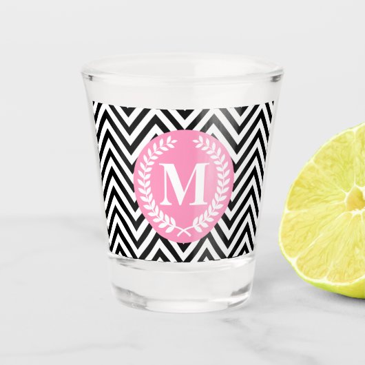 Geometrisches Schwarzweiss-Monogramm Schnapsglas (Vorderseite)