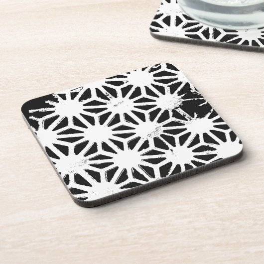 geometrisches Schwarzweißmuster Getränkeuntersetzer (Linke Seite)
