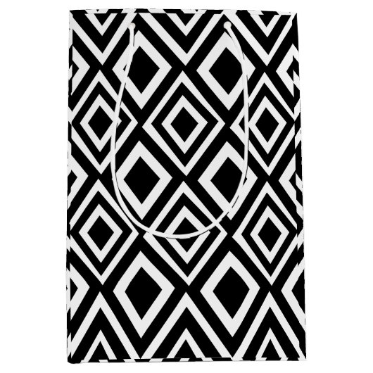 Geometrisches Schwarzweißmuster Mittlere Geschenktüte (Vorderseite)