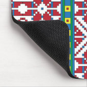 Geometrisches Stammmuster rot, blau und weiß mit S Mousepad (Ecke)