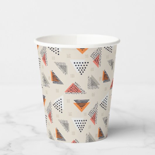 Geometrisches Triangle-Handgezeichnetes Muster Pappbecher (Links)