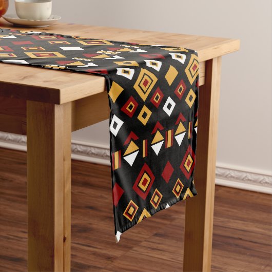 Geometrisches Tribal Muster Großer Tischläufer (Beispiel)