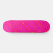 Geometrisches, vorgebautes, vollständiges rosa Ska Skateboard (Horizontal)
