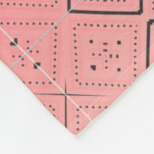 Geometrisches, weichrotes Retro-Design Fleecedecke (Ecke)