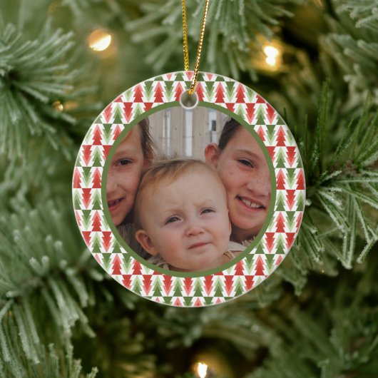 Geometrisches Weihnachtsbaum-Wäldchen Keramik Ornament (Baum)