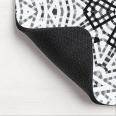Geometrisches weißes und schwarzes Lochmuster Elsa Mousepad (Ecke)
