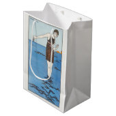 George Barbier, Art Deco Medium Geschenktasche Mittlere Geschenktüte (Vorderseite Schrägansicht)