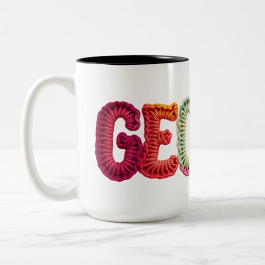 GEORGE Name in lebendigem Häkelmuster Zweifarbige Tasse (Links)