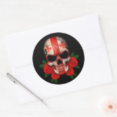georgischer Flaggenschädel mit Rote Rosen Runder Aufkleber (Umschlag)