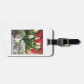 Gepäckanhänger mit den roten und weißen Tulpen (Vorderseite horizontal)