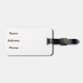 Gepäckanhänger mit einer frechen Haltung (Rückseite horizontal)