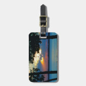 Gepäckmarke mit dem Ausdruck "Sunset Ablaze". Gepäckanhänger (Vorderseite vertikal)