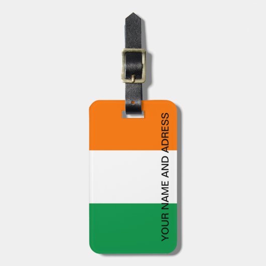 Gepäckmarke mit der Flagge Irlands Gepäckanhänger (Vorderseite vertikal)
