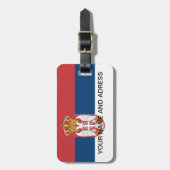 Gepäckmarke mit der Flagge Serbiens Gepäckanhänger (Vorderseite vertikal)