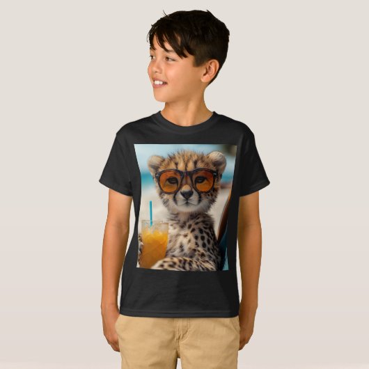 Gepard mit entspannter Strandstimmung T-Shirt (Vorne ganz)