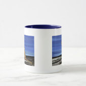 Gepard unter dem blauen Himmel Tasse (Zentrum)