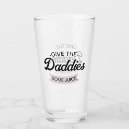 Gepasster Text verleiht dem Papa etwas Jubel Glas