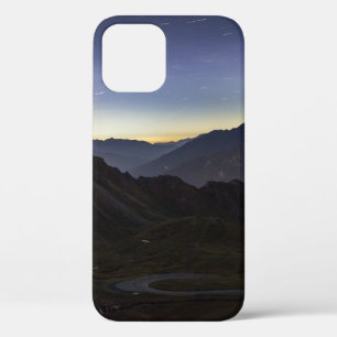 GEPFLASTERTE STRASSE ZWISCHEN BERG Case-Mate iPhone HÜLLE