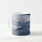 Geplünderte Anvillen der Erde auf Südborneo. Kaffeetasse (Vorderseite Links)