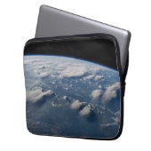 Geplünderte Anvillen der Erde auf Südborneo. Laptopschutzhülle (Vorderseite Links)